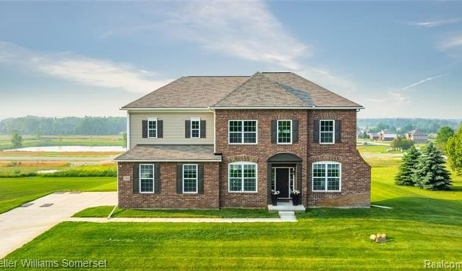 7305 HILLSIDE, Almont, MI 48003 - 4 Beds, 3 Bath