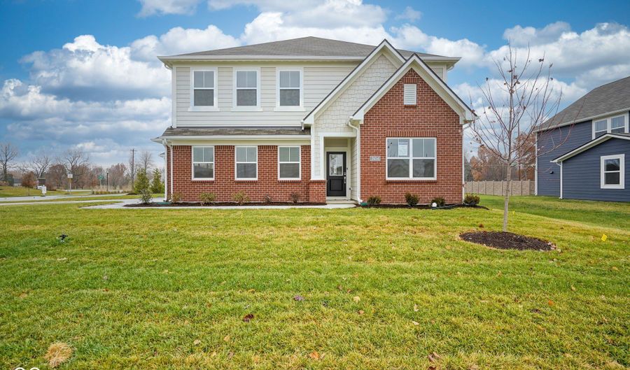 7454 Allesley Dr, Avon, IN 46123 - 5 Beds, 3 Bath