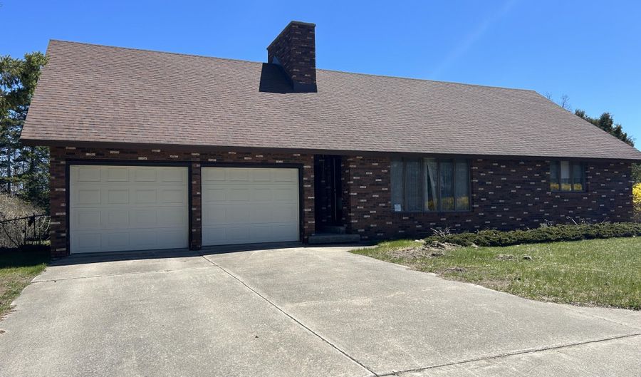 163 Island View Dr, Alpena, MI 49707 - 4 Beds, 3 Bath