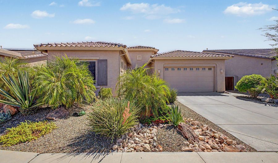 395 S 197TH Dr, Buckeye, AZ 85326 - 3 Beds, 3 Bath