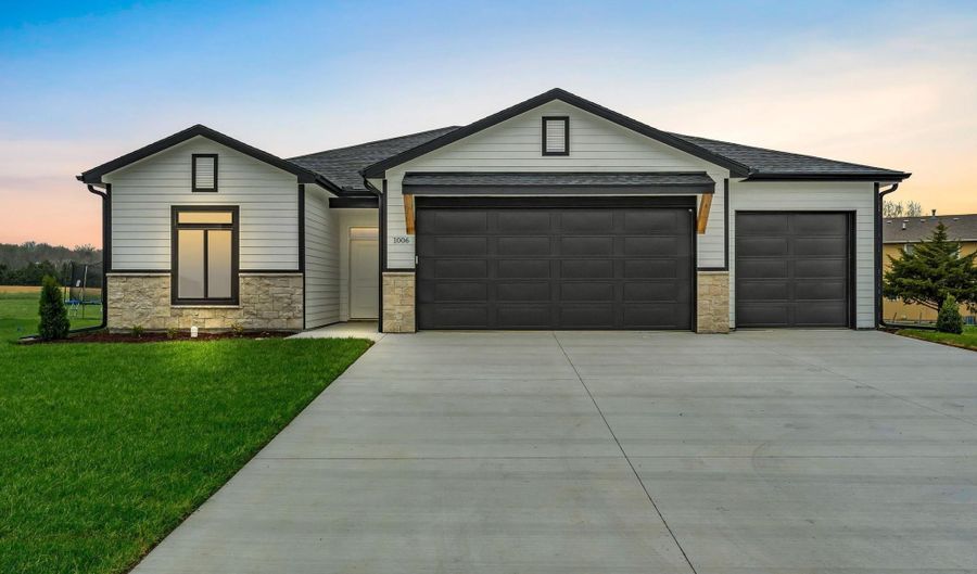 1006 Bluestem Cir, Baldwin City, KS 66006 - 3 Beds, 2 Bath