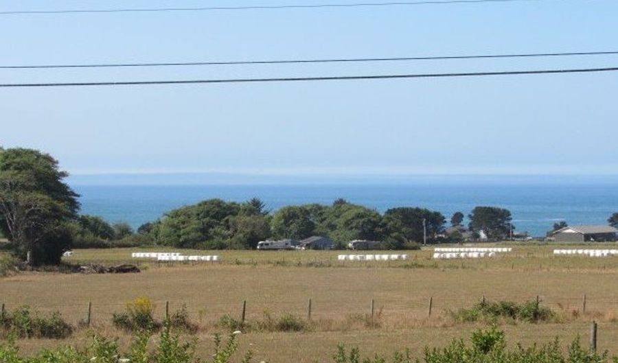 15061 HIGHWAY 101, Brookings, OR 97415 - 1 Beds, 1 Bath