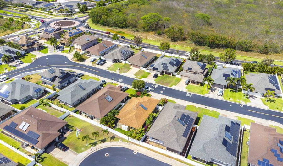 48 Hoku Puhipaka St, Kahului, HI 96732 - 3 Beds, 2 Bath
