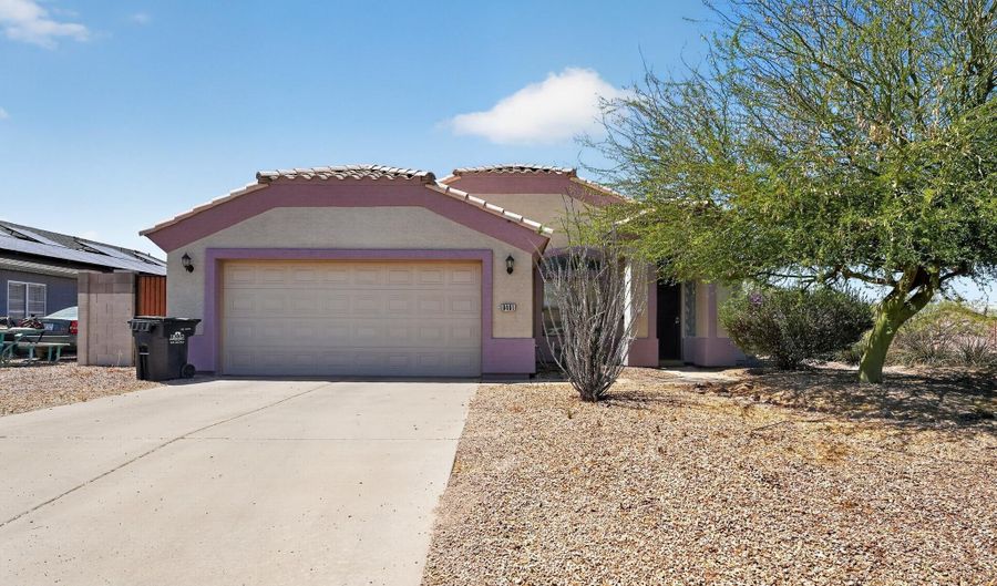 9491 W RAVEN Dr, Arizona City, AZ 85123 - 3 Beds, 2 Bath