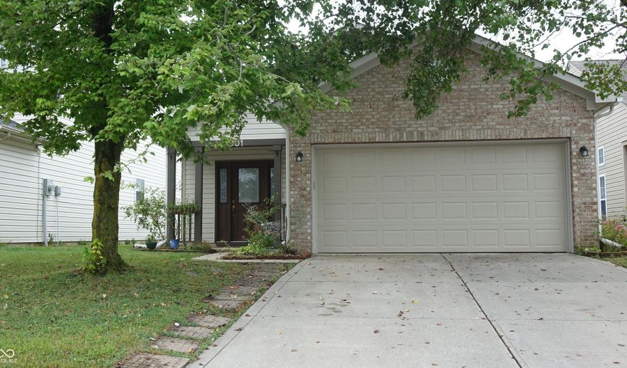 7301 Parklake Pl, Indianapolis, IN 46217 - 3 Beds, 2 Bath