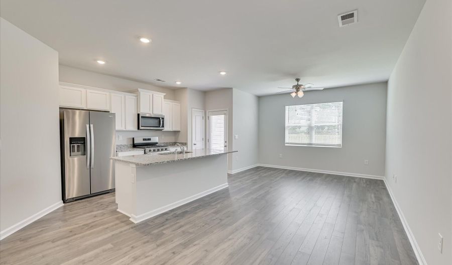 809 Grovebury Ct, Aiken, SC 29801 - 3 Beds, 3 Bath