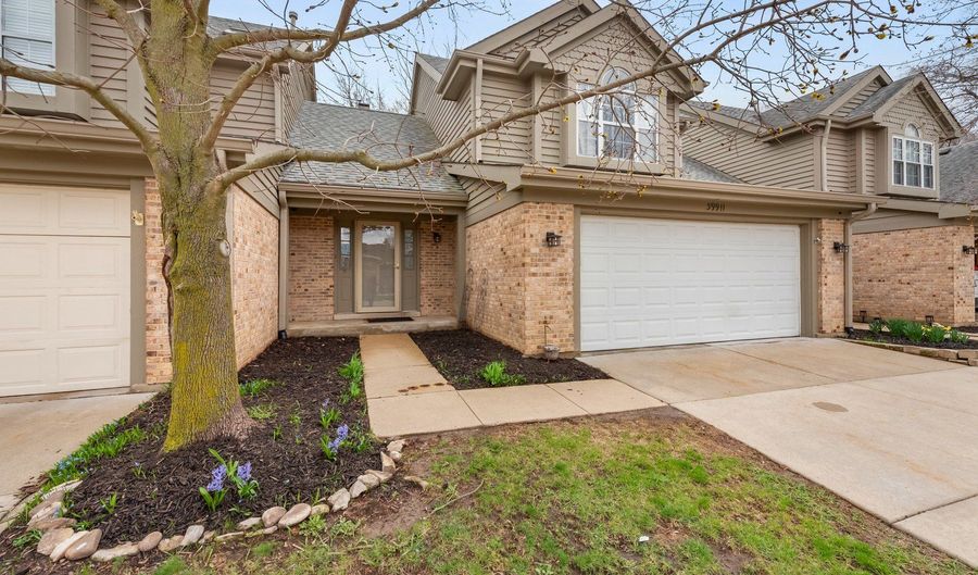 39911 Golf Ln, Antioch, IL 60002 - 3 Beds, 3 Bath