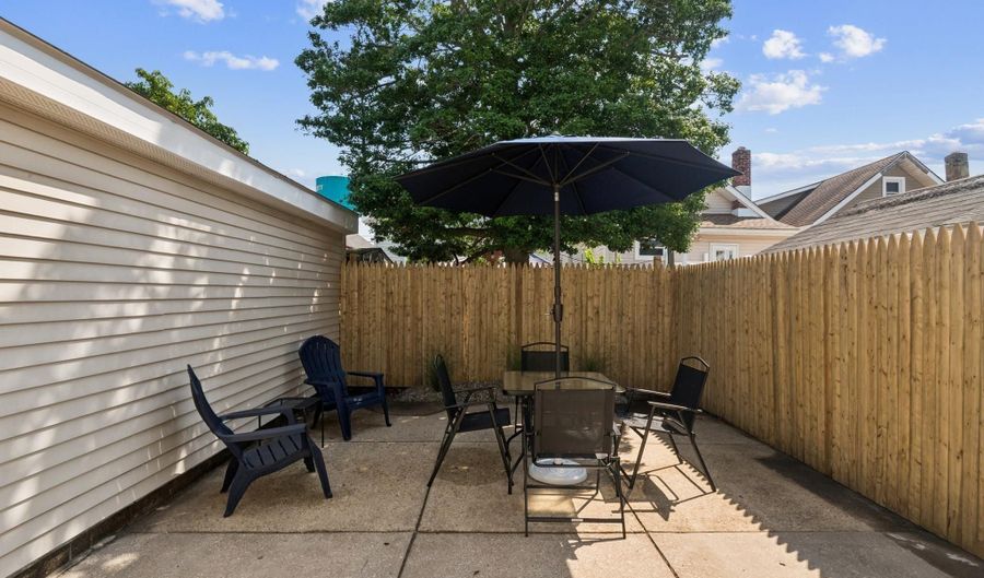 219 N Somerset Ave, Ventnor City, NJ 08406 - 2 Beds, 1 Bath