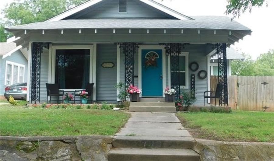 700 D St NW, Ardmore, OK 73401 - 3 Beds, 2 Bath