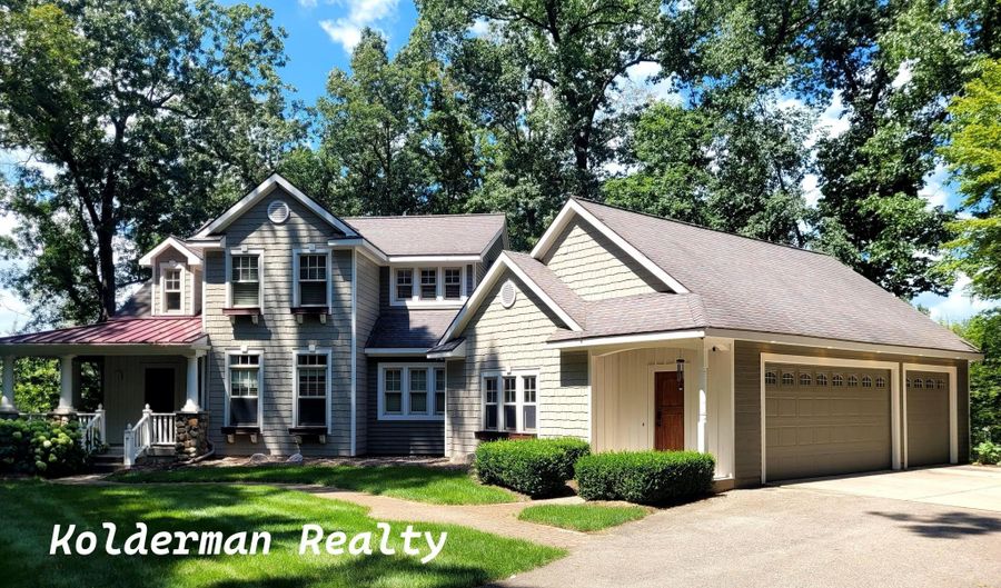 8765 Running Deer Ln SE, Alto, MI 49302 - 5 Beds, 4 Bath