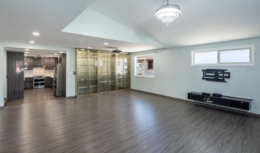 925 Pilialo St (Upstairs), Honolulu, HI 96816 - 3 Beds, 2 Bath