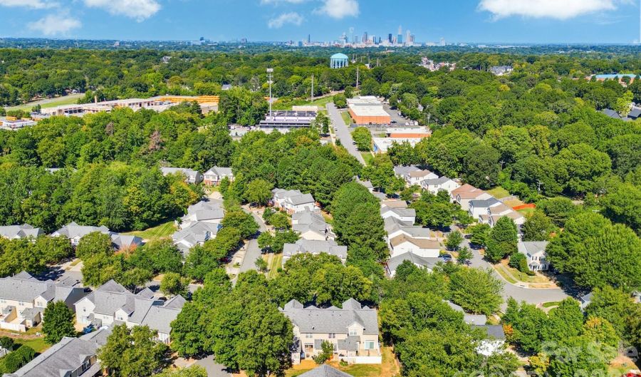 310 Ross Moore Ave, Charlotte, NC 28205 - 2 Beds, 3 Bath