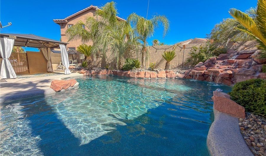 3025 Scenic Valley Way, Henderson, NV 89052 - 4 Beds, 3 Bath