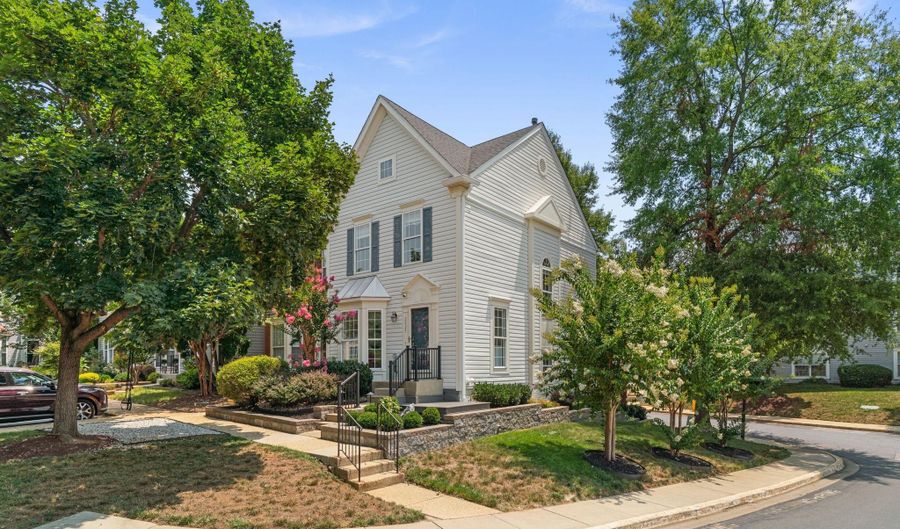 2023 COMPTON Ct, Annapolis, MD 21401 - 3 Beds, 4 Bath