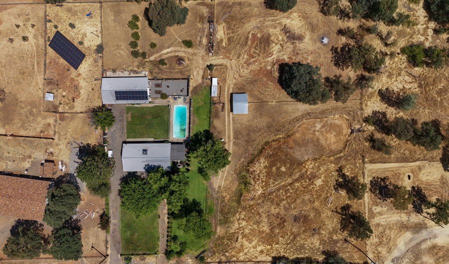 16832 Bunny Ln, Anderson, CA 96007 - 3 Beds, 2 Bath