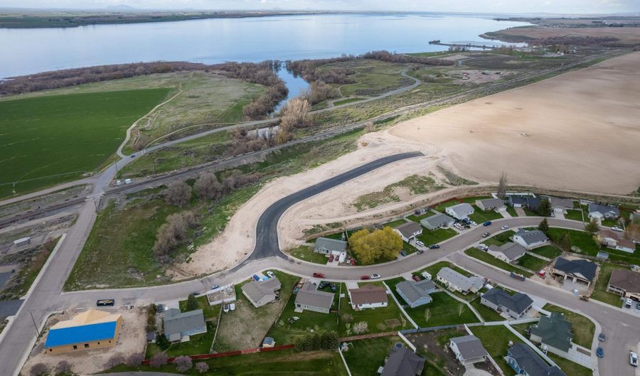 Lot 7 Block 1, American Falls, ID 83211 - 0 Beds, 0 Bath