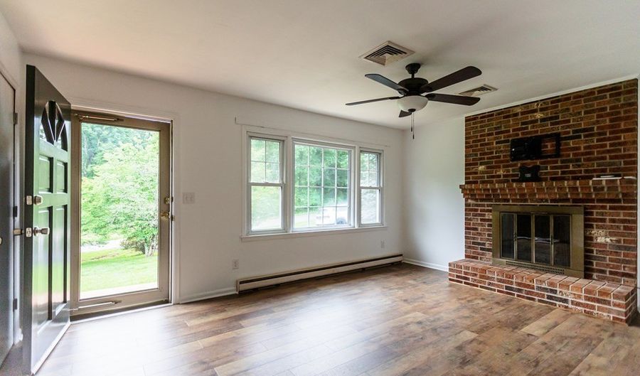 1592 Purdum Mill Rd, Appomattox, VA 24522 - 4 Beds, 3 Bath