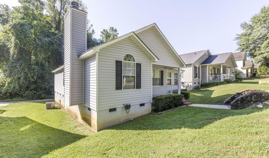 853 Parkview, Macon, GA 31211 - 3 Beds, 2 Bath