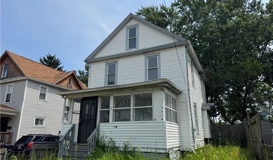 157 Henry St, Akron, OH 44305 - 3 Beds, 2 Bath