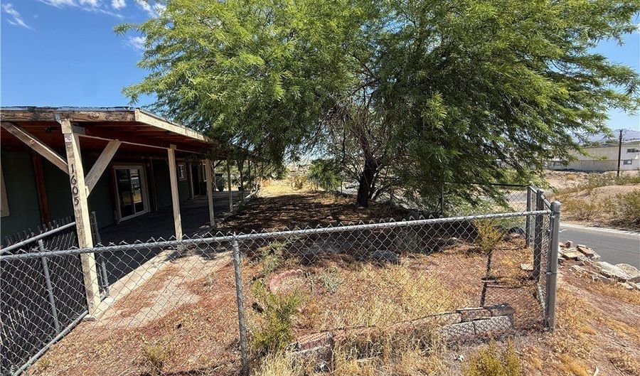 1605 Turquoise Rd, Bullhead City, AZ 86442 - 2 Beds, 2 Bath