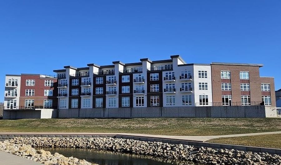 120 NE Twin Steeples Unit 208, Dyersville, IA 52040 - 1 Beds, 1 Bath