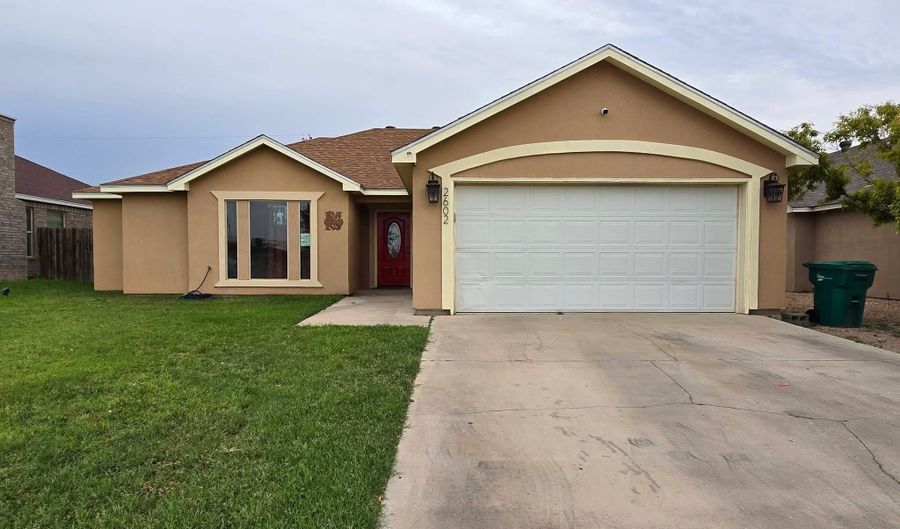 2602 W Lea St, Carlsbad, NM 88220 - 3 Beds, 2 Bath
