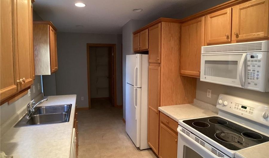 2543 11th Ave, Anoka, MN 55303 - 3 Beds, 3 Bath