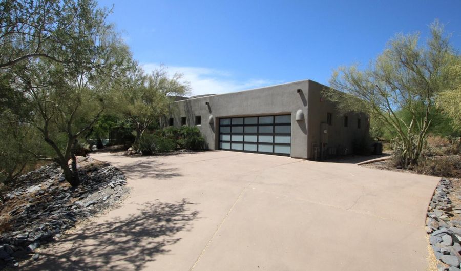 5844 E Carefree Mountian Dr, Cave Creek, AZ 85331 - 4 Beds, 4 Bath
