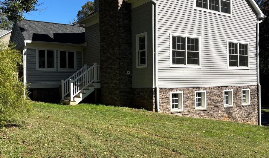 1860 LINDAMOOR Ln, Annapolis, MD 21401 - 4 Beds, 3 Bath