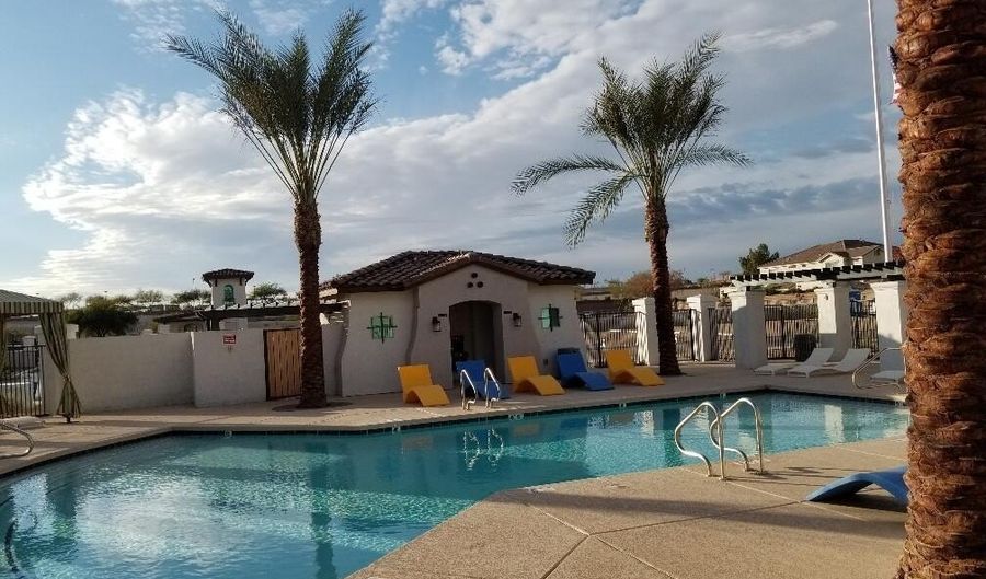 3855 S MCQUEEN Rd D22, Chandler, AZ 85286 - 3 Beds, 3 Bath