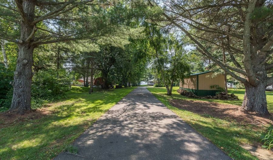 37951 State Highway 18, Aitkin, MN 56431 - 3 Beds, 3 Bath