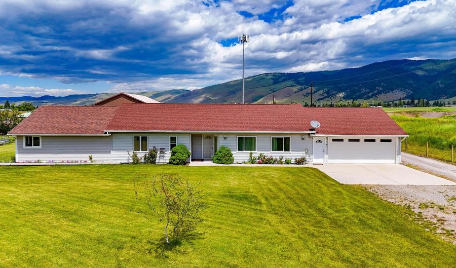 93396 US Highway 93, Arlee, MT 59821 - 4 Beds, 3 Bath