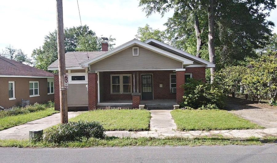 1303 Wilson St, Arkadelphia, AR 71923 - 3 Beds, 2 Bath
