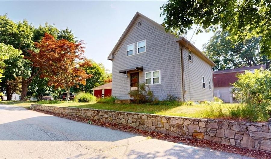 25 Phillip St, Coventry, RI 02816 - 4 Beds, 4 Bath