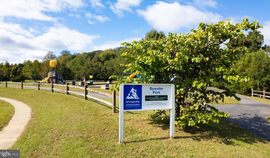 722 COYBAY Dr, Annapolis, MD 21401 - 5 Beds, 5 Bath