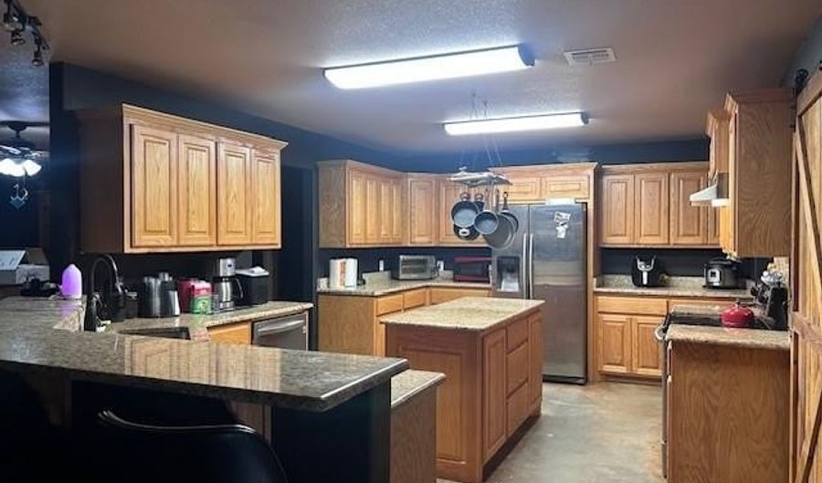 8105 N 428 Rd, Adair, OK 74330 - 4 Beds, 3 Bath