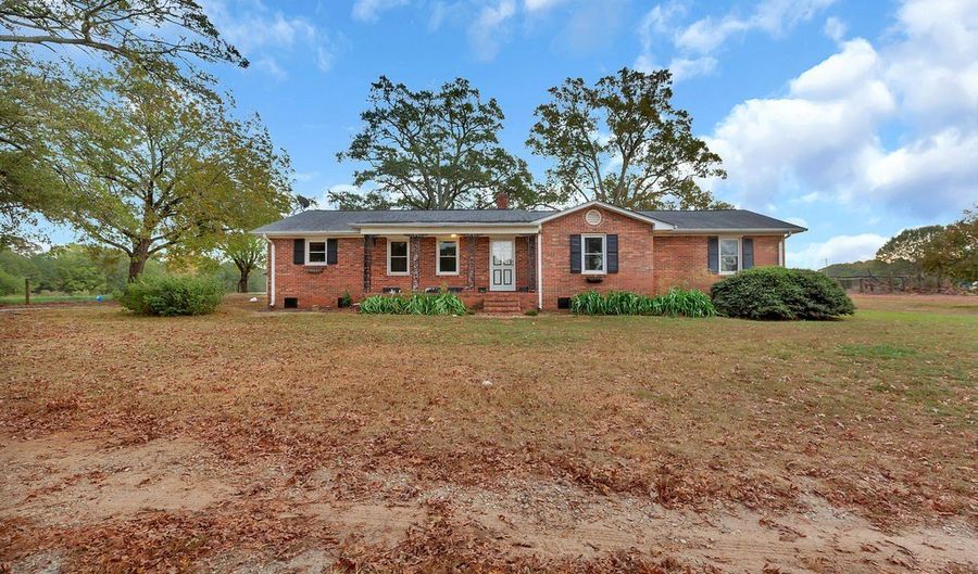 1001 Providence Church Rd, Anderson, SC 29626 - 3 Beds, 2 Bath