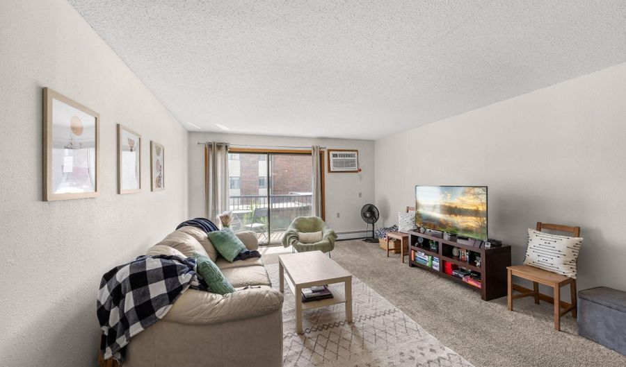 4 Pine Tree Dr 212, Arden Hills, MN 55112 - 1 Beds, 1 Bath