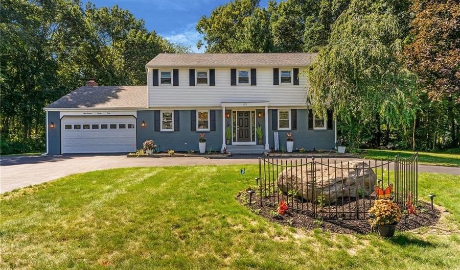 123 Stone Gate Dr, North Kingstown, RI 02852 - 4 Beds, 3 Bath