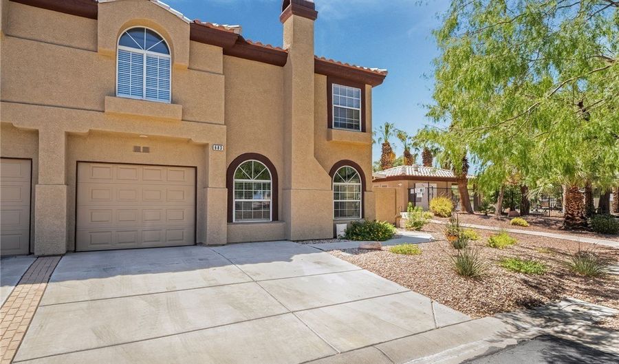 683 AMBLING GAIT Ave, Henderson, NV 89015 - 3 Beds, 3 Bath