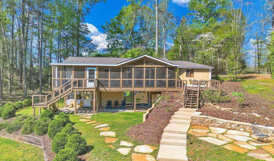 58 Lake Hill Dr, Alexander City, AL 35010 - 5 Beds, 3 Bath