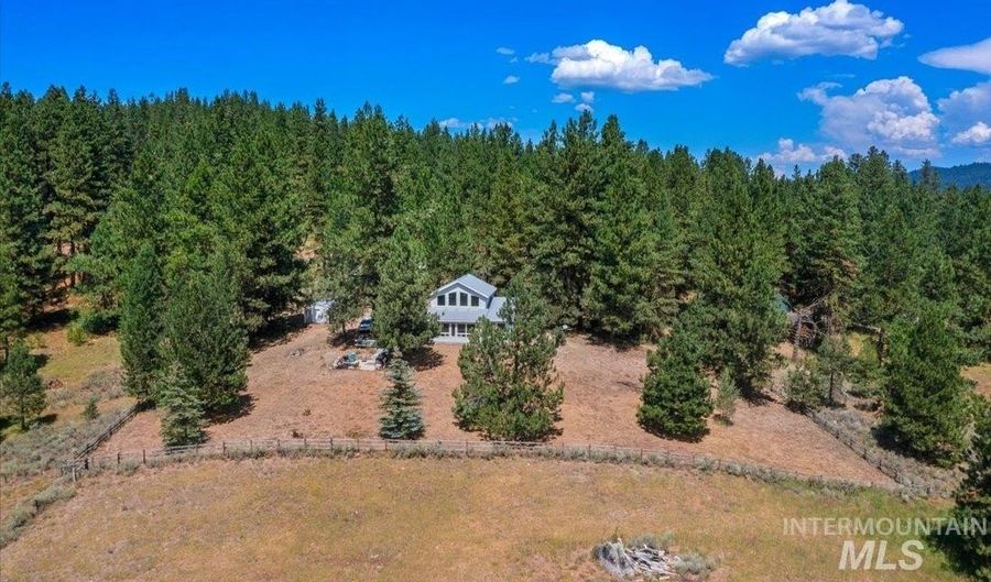 111 Ranch Cir, Cascade, ID 83611 - 2 Beds, 2 Bath