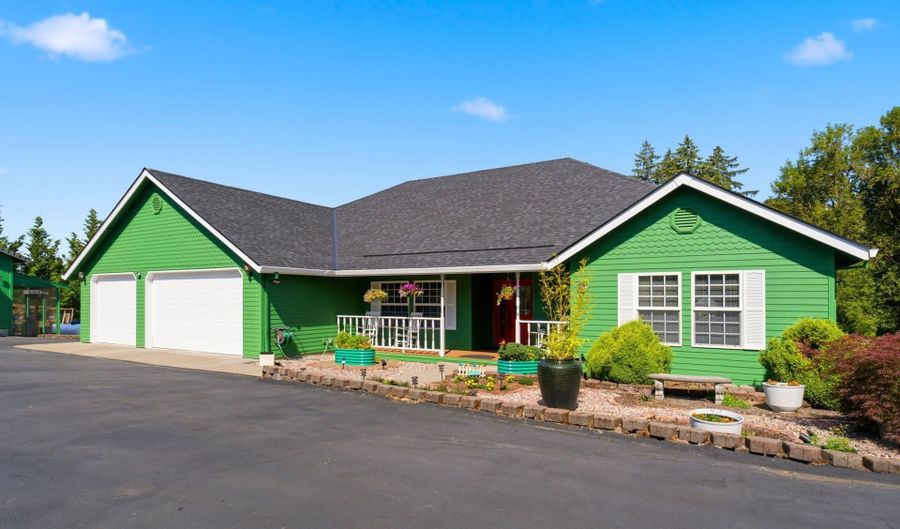 10920 MARTIN Ln NE, Aurora, OR 97002 - 3 Beds, 3 Bath