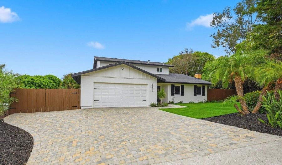 2610 Chestnut Ave, Carlsbad, CA 92010 - 4 Beds, 3 Bath