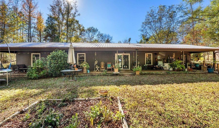 10071 Highway 18 E, Bankston, AL 35542 - 2 Beds, 1 Bath