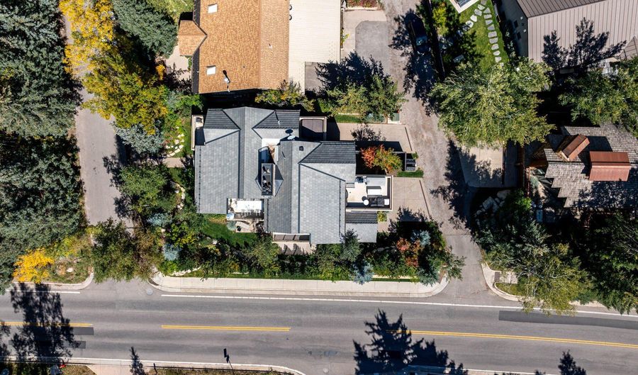 1154 E Cooper Ave B, Aspen, CO 81611 - 4 Beds, 5 Bath