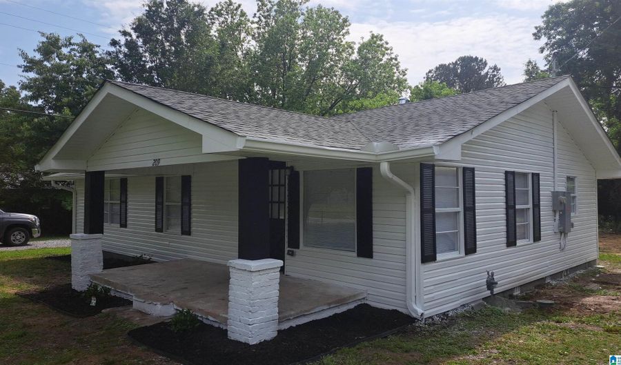 209 COVINGTON Ave, Attalla, AL 35954 - 3 Beds, 2 Bath