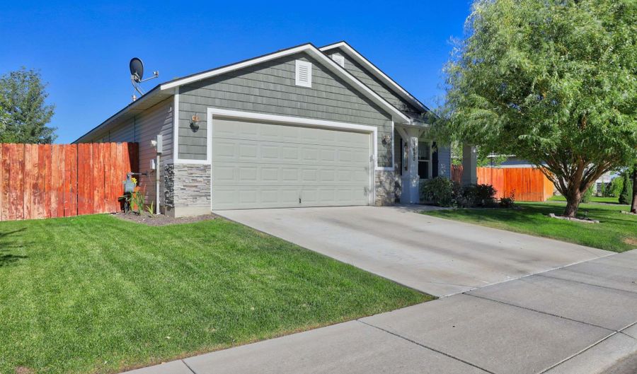 19690 Stowe Way, Caldwell, ID 83605 - 3 Beds, 2 Bath
