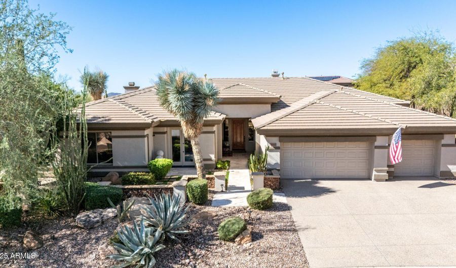 41925 N BACK CREEK Ct, Anthem, AZ 85086 - 3 Beds, 4 Bath