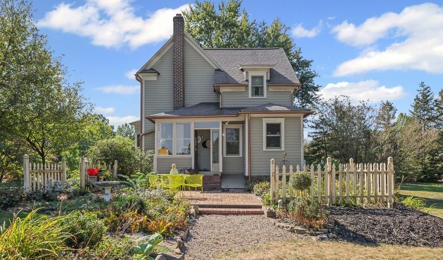 1325 W Beech St, Alliance, OH 44601 - 3 Beds, 1 Bath